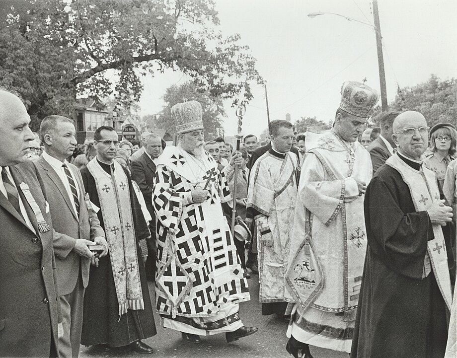 Візит патріарха Йосифа Сліпого до Сиракуз, НЙ. Разом із ним владика Йосиф Шмондюк. (1968)