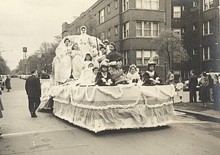 Процесія з нагоди благословення школи св. Миколая у Чикаго. (2 травня 1954)
