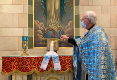 St. Nicholas School in Minersville, PA Gather to Pray for peace in Ukraine