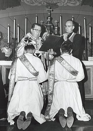 Священичі свячення отців Теодора Патриляка та Антонія Радчука з рук владики Амброзія Сенишина у Філадельфії (14 квітня 1962)