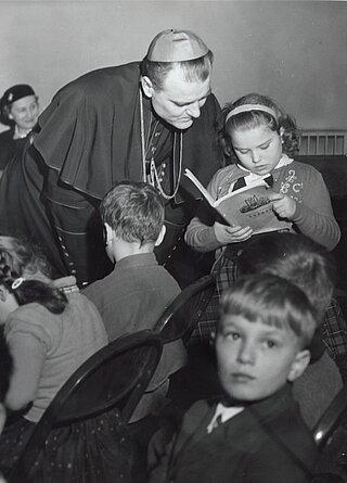 Візитація владики Йосифа Шмондюка допарафії св. Архистратига Михаїла у Гартфорді, КТ. (1962)