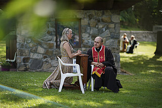 Таїнство сповіді під час Успенської прощi у Слотсбургу (Серпень 2021)