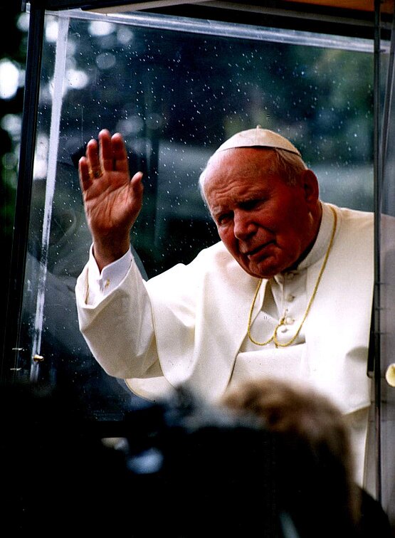 “Those Four Days Changed Ukraine”: Metropolitan Borys Gudziak Reflects on the 25th Anniversary of Saint John Paul II’s Visit to Ukraine