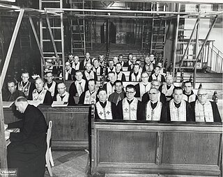 Священичі реколекції у старій катедрі Непорочного Зачаття у Філадельфії (1959)