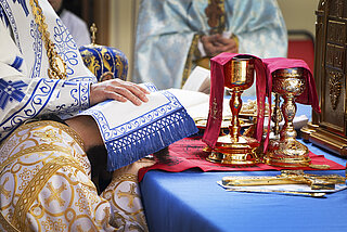 Митрополит Борис Ґудзяк висвячує Андрія Рубеля на диякона у катедрі Непорочного Зачаття у Філадельфії (Грудень 2021)