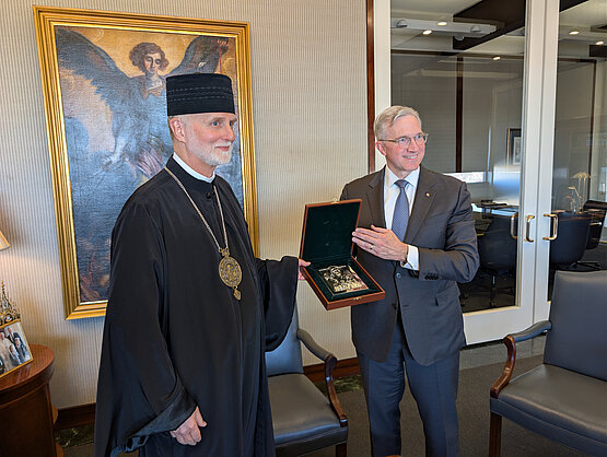 Archbishop Borys Gudziak Honored by the Knights of Columbus in New Haven