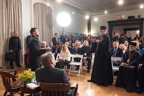Metropolitan Borys Gudziak Participates in President Zelenskyy’s Meeting with the Ukrainian Community in New York