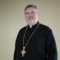 Rev. Robert J Hitchens