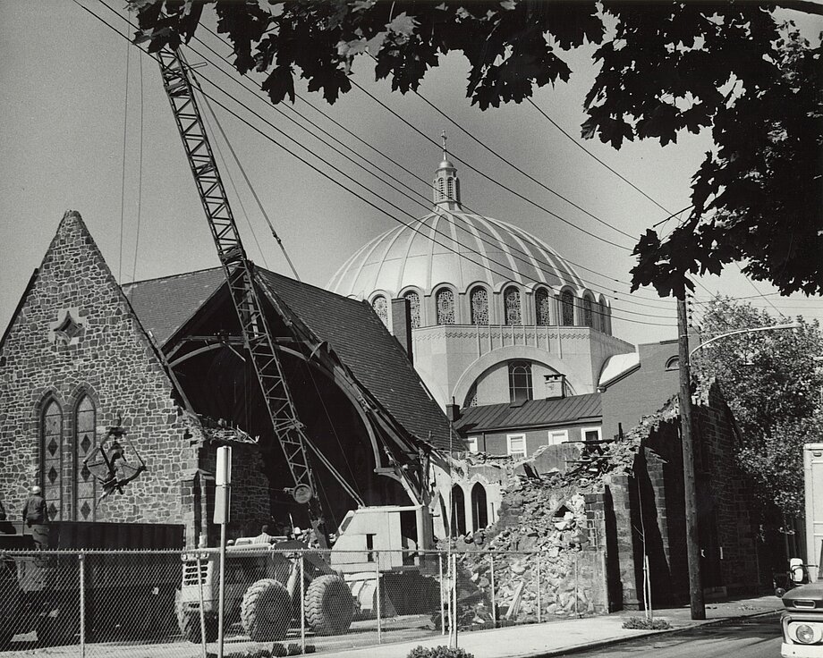 Стара й нова катедри. Філадельфія (18 вересня 1968)