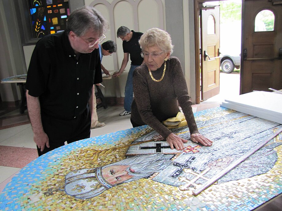 Встановлення мозаїки Митрополита Андрея Шептицького у катедрі Непорочного Зачаття (2 червня 2015)