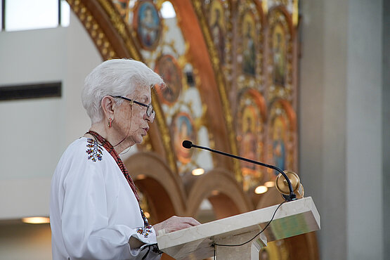 On the feast of Pentecost, Metropolitan Borys Gudziak presented the Lifetime Service Award to lay activist Roma Hayda