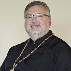 Rev. Robert J Hitchens