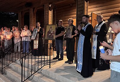 A Night of Prayer and Pilgrimage: Faithful Gather in Jenkintown to Pray for Peace in Ukraine